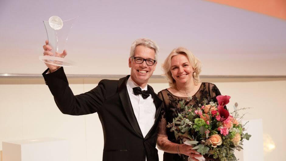 Geschäftsführer Stefan und Kathrin Tewes sind stolze Gewinner des Hamburger Foodservice-Preises